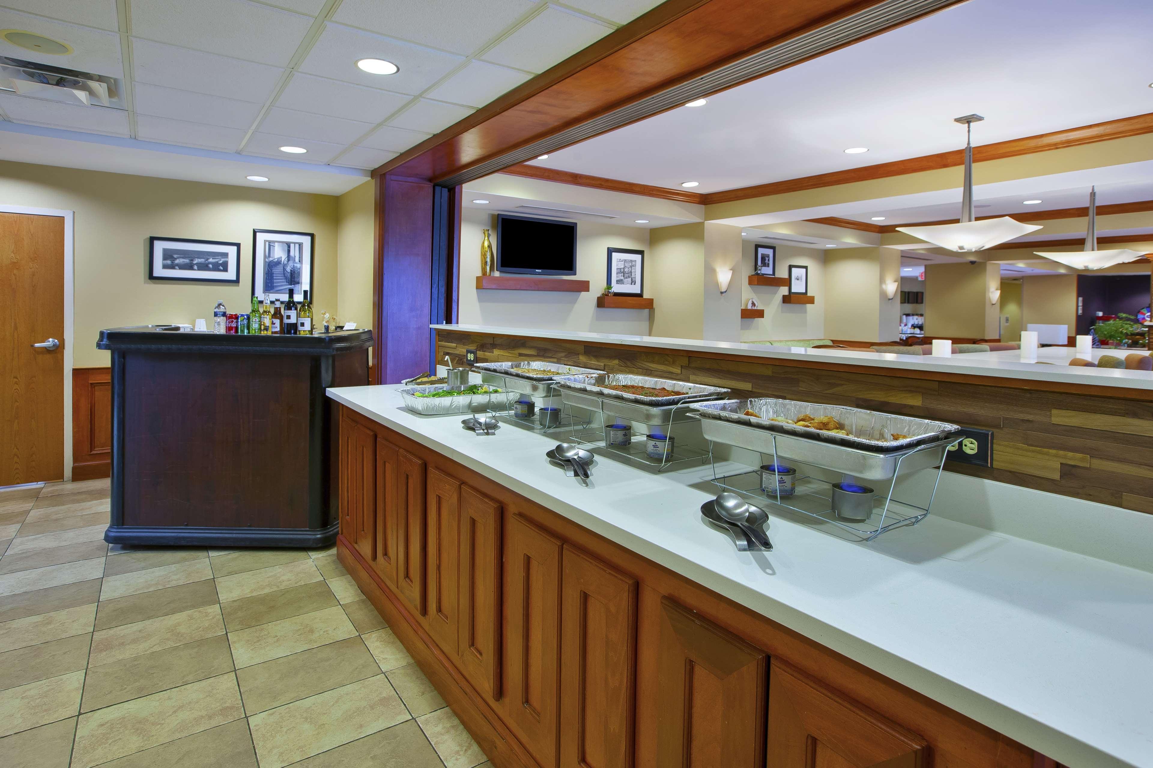 Hampton Inn Commerce/Нови Экстерьер фото