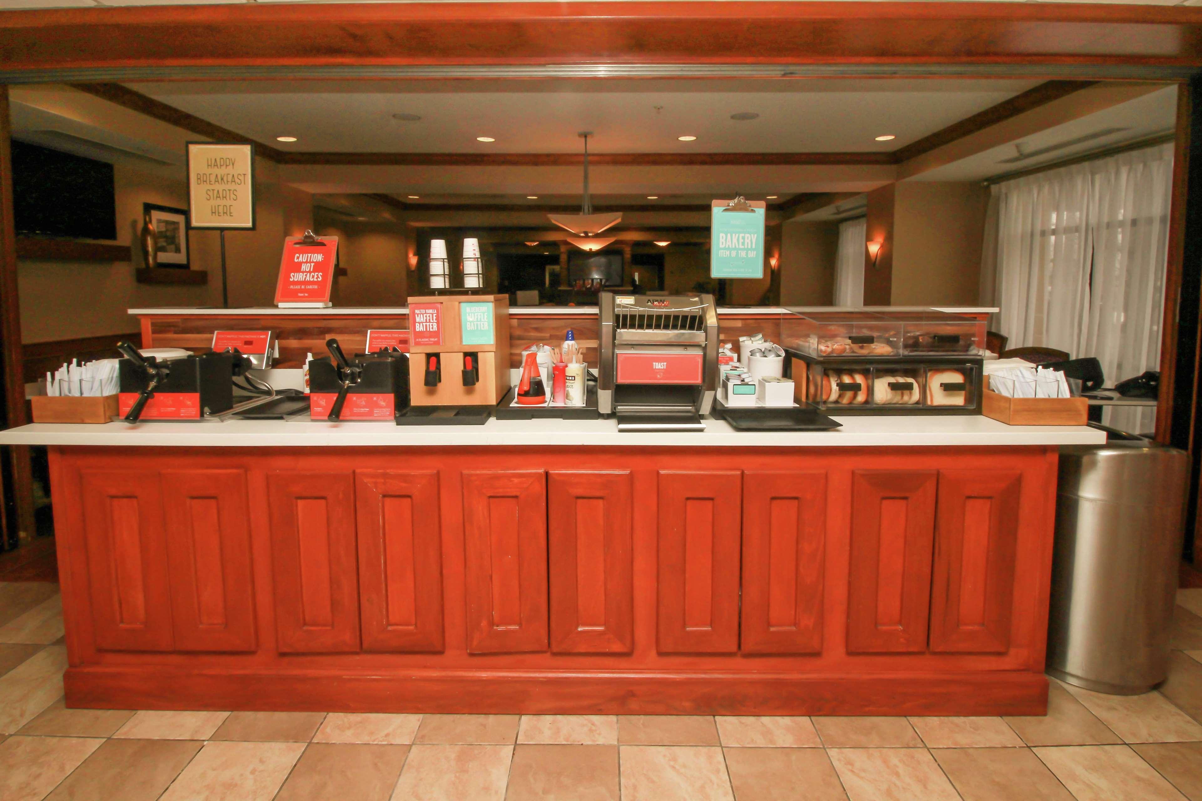 Hampton Inn Commerce/Нови Экстерьер фото