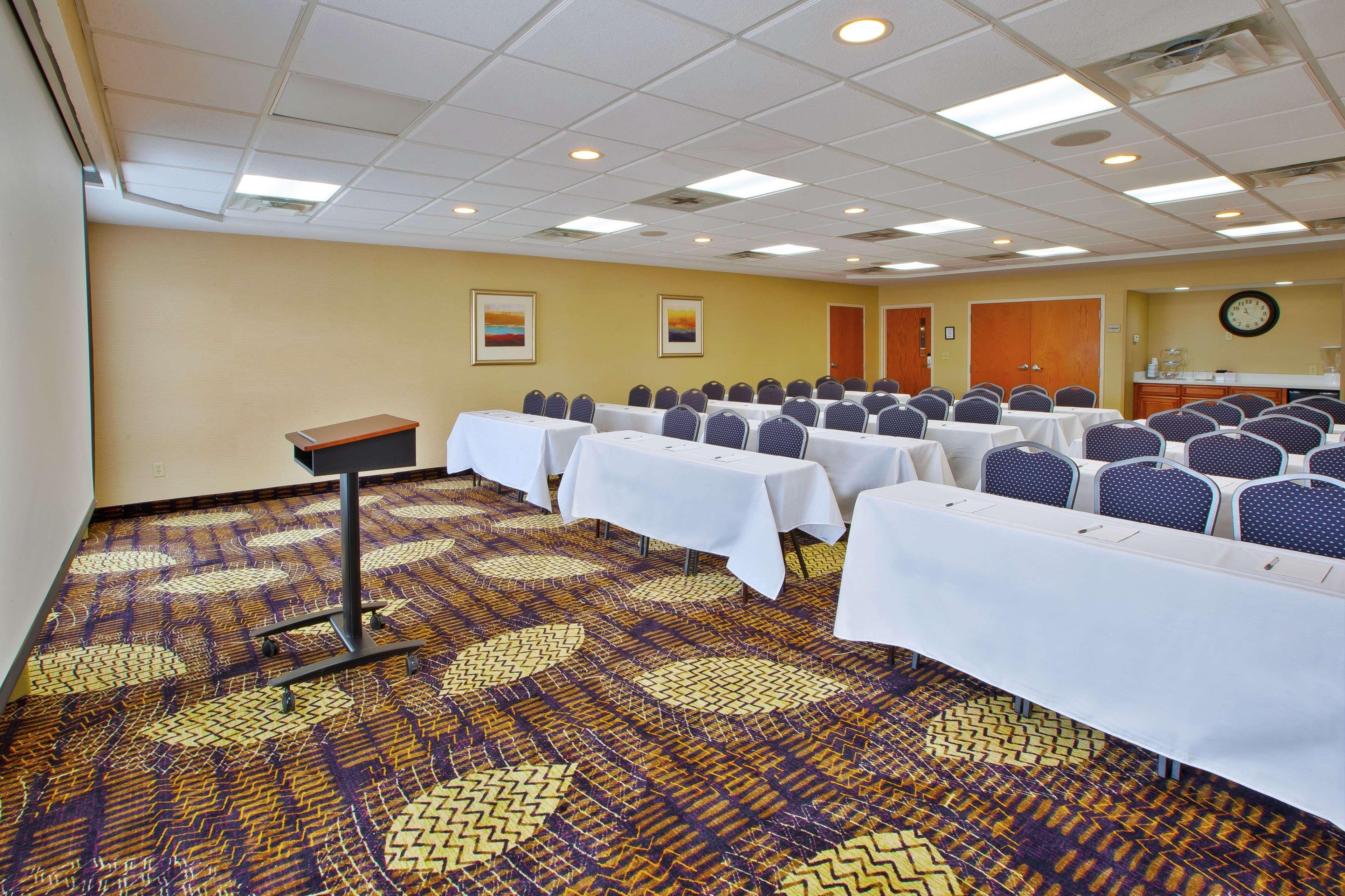 Hampton Inn Commerce/Нови Экстерьер фото