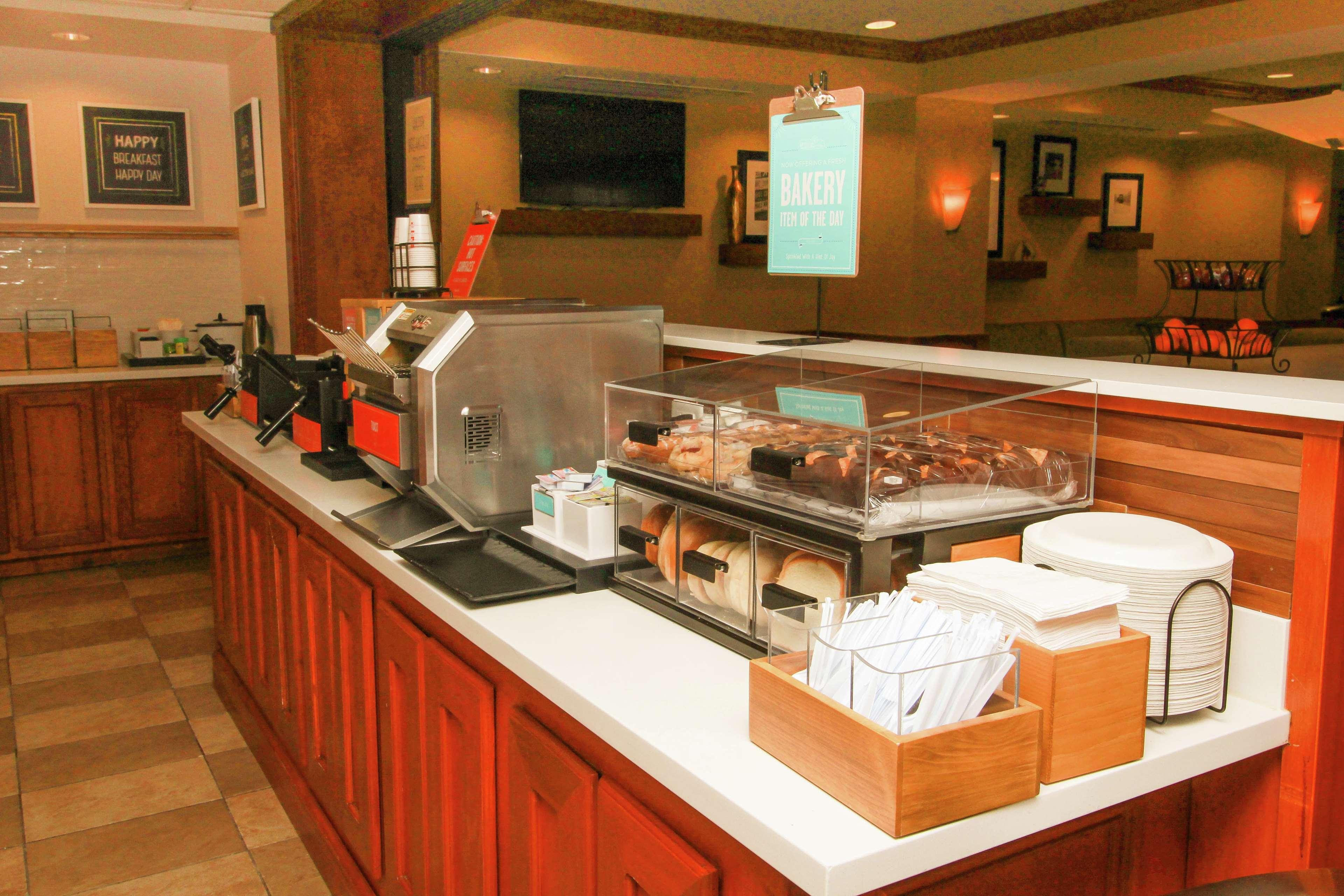 Hampton Inn Commerce/Нови Экстерьер фото