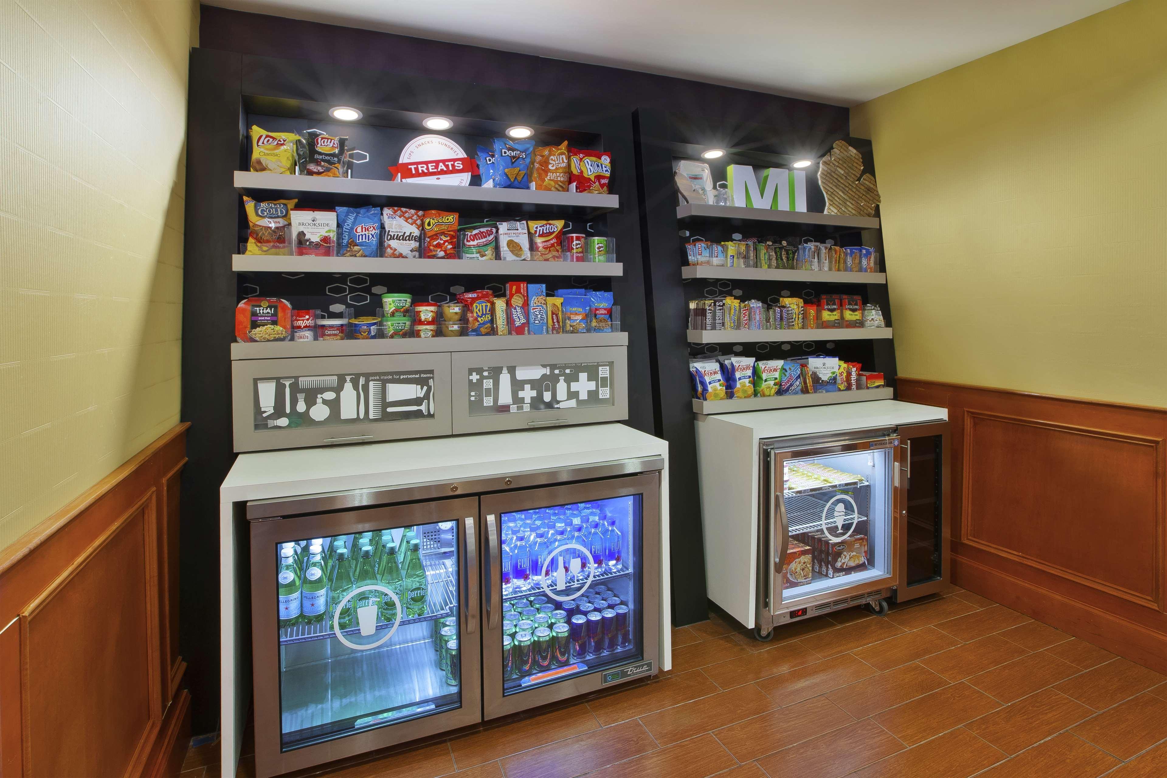 Hampton Inn Commerce/Нови Экстерьер фото
