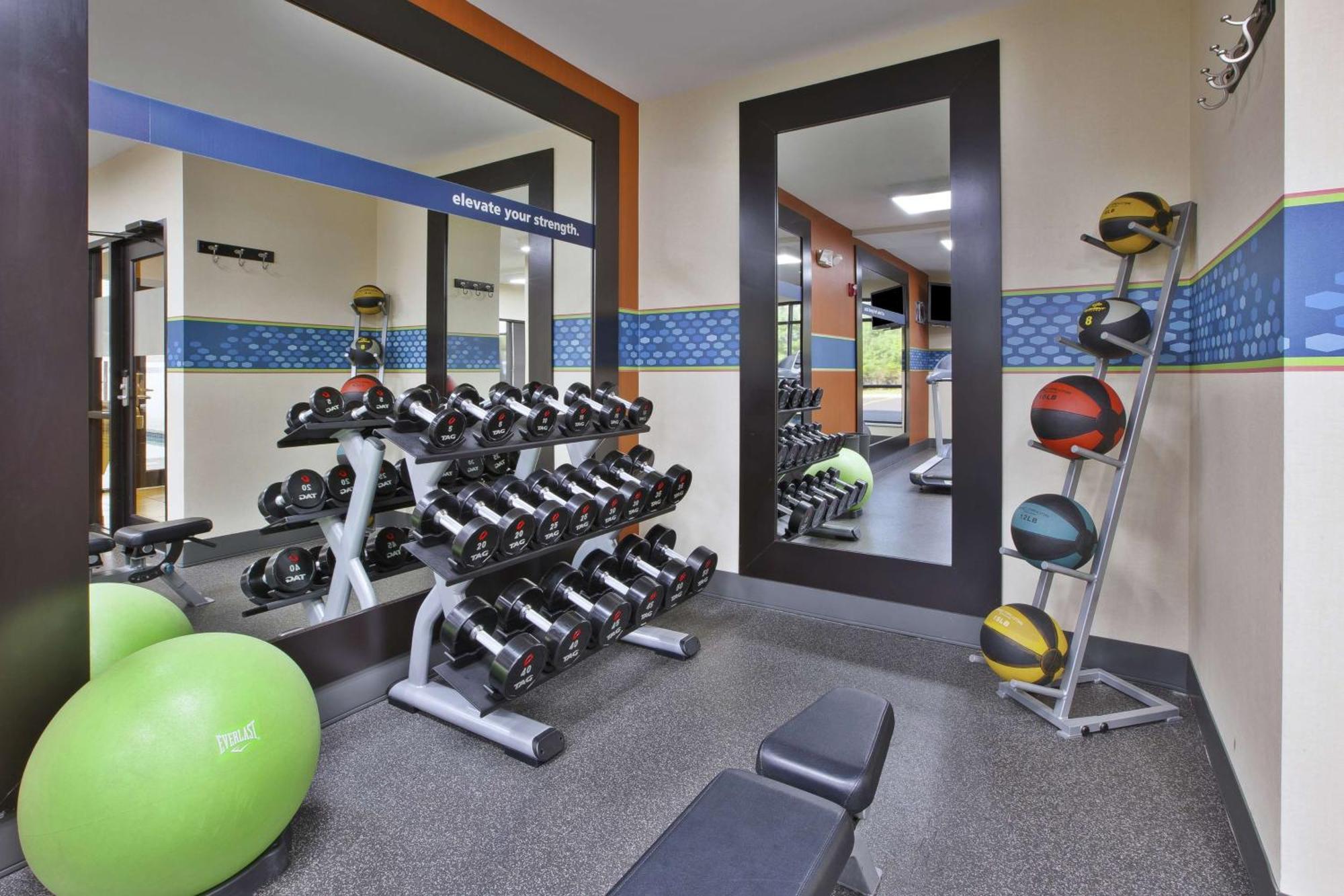 Hampton Inn Commerce/Нови Экстерьер фото