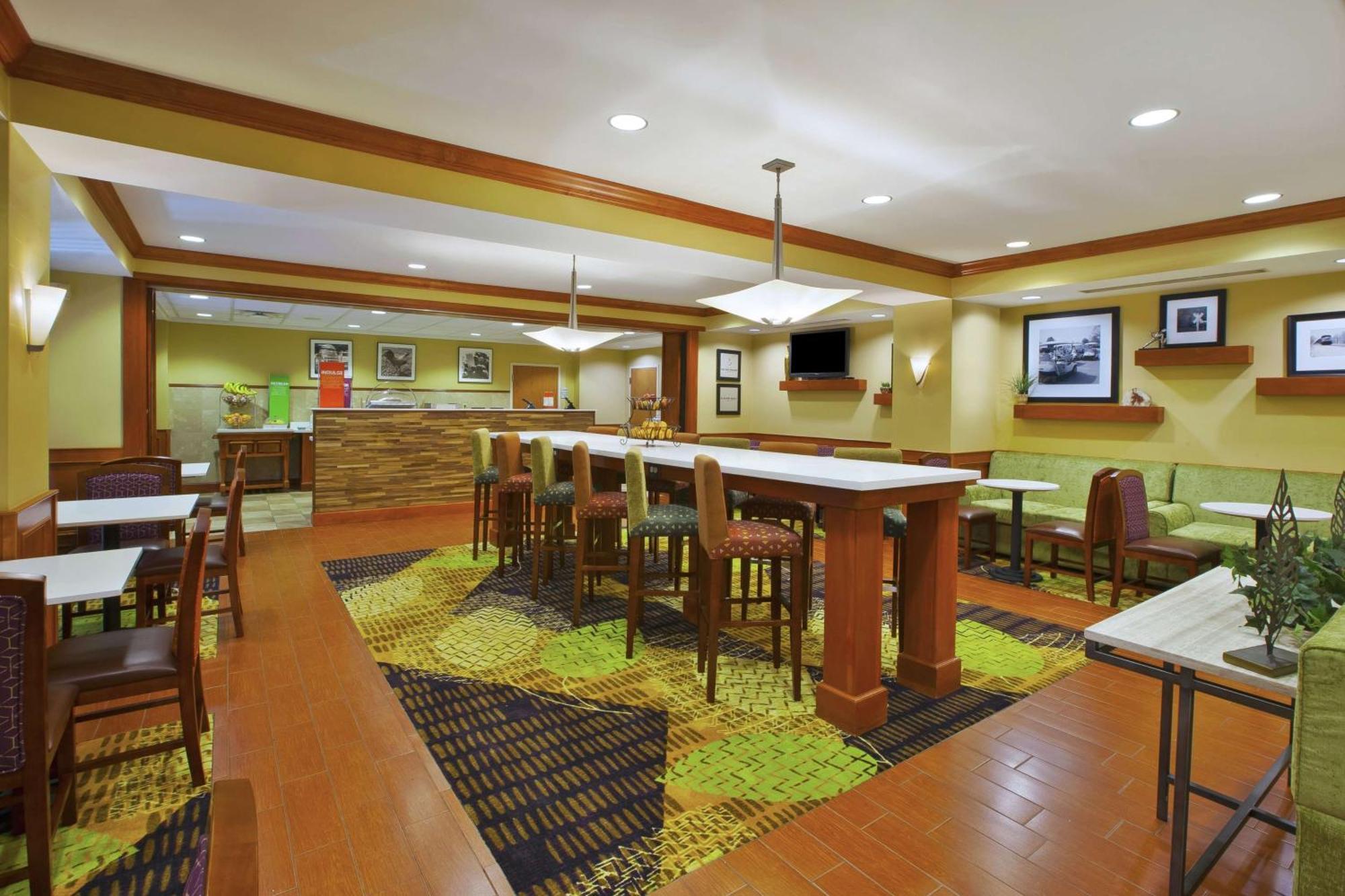 Hampton Inn Commerce/Нови Экстерьер фото