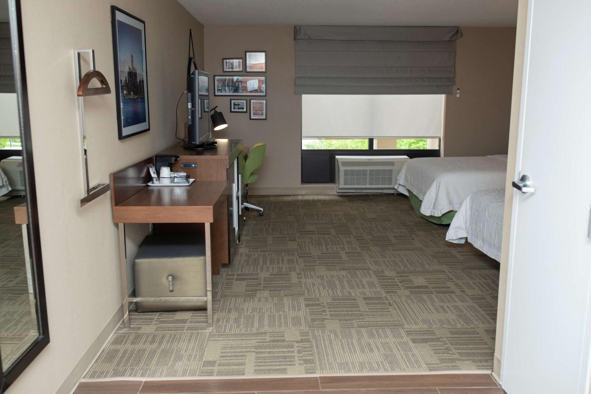 Hampton Inn Commerce/Нови Экстерьер фото
